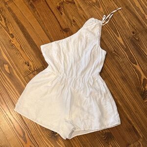 Francesca's Collections White One-Shoulder Romper